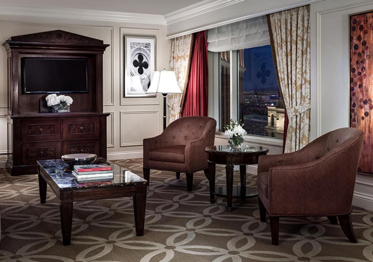 The Venetian Resort Las Vegas Zewnętrze zdjęcie A suite at the MGM Grand