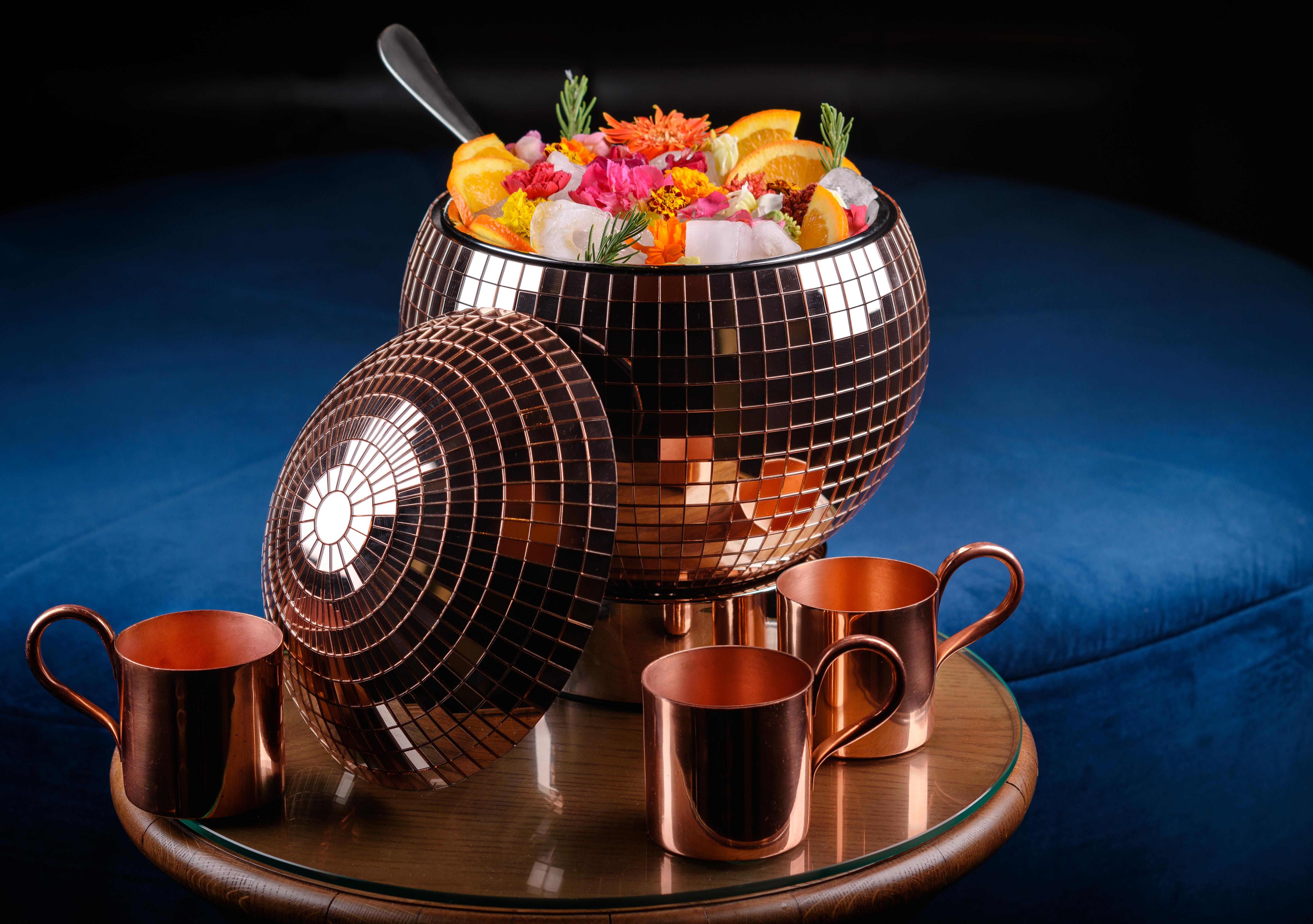 The Venetian Resort Las Vegas Zewnętrze zdjęcie A cocktail party at the 2019 edition of the Miami Design Festival