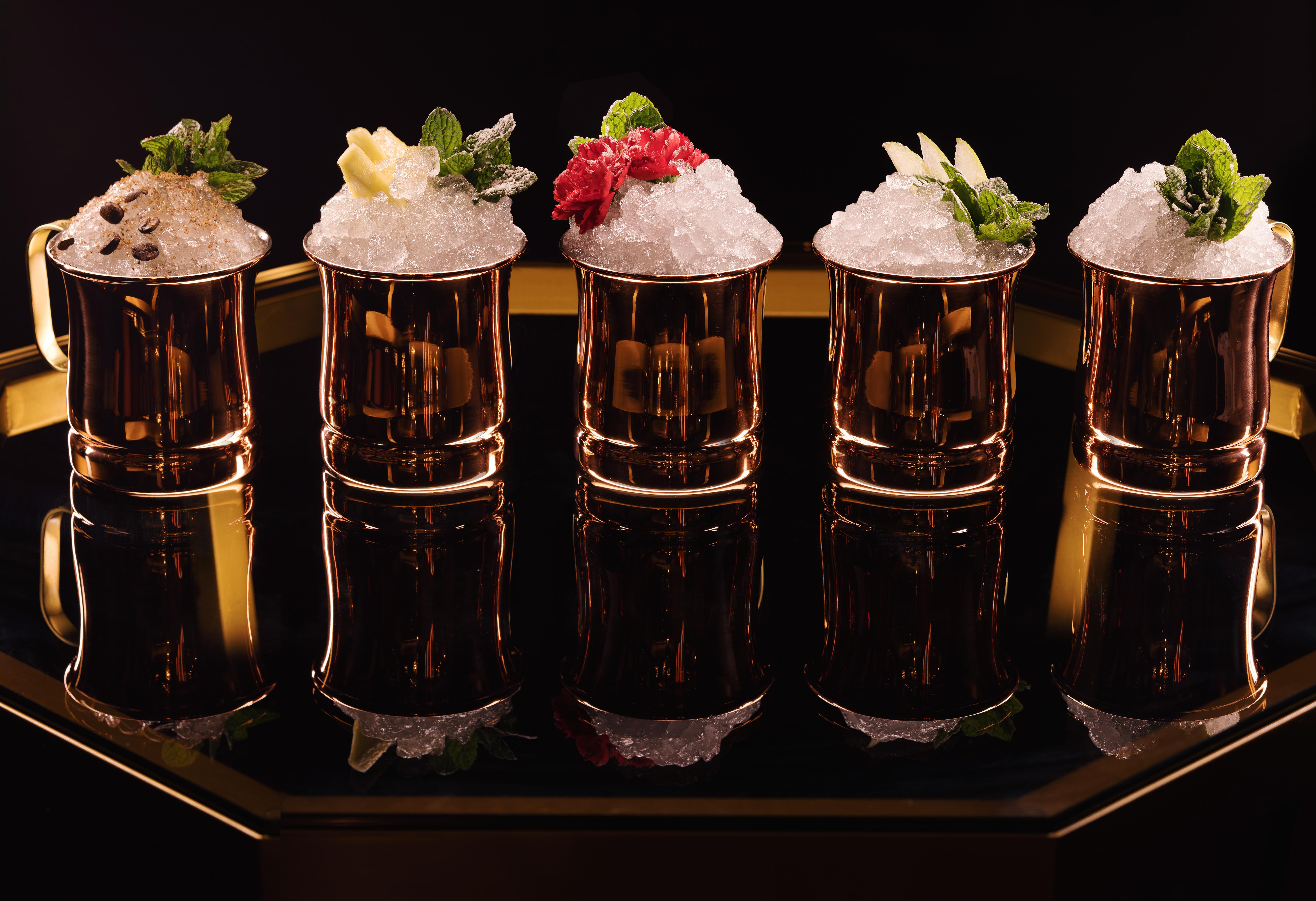 The Venetian Resort Las Vegas Zewnętrze zdjęcie Cocktails at the Mandarin Oriental, Hong Kong